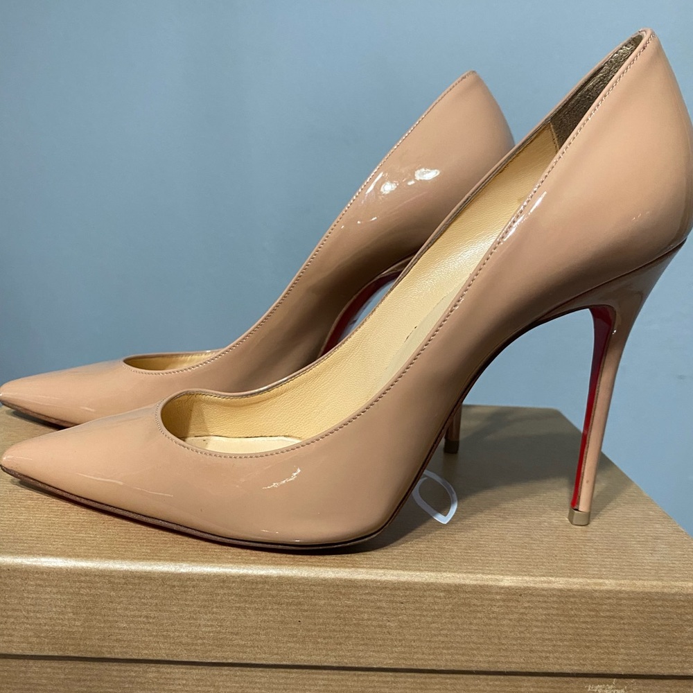 christian louboutin decollete 554 nude heels